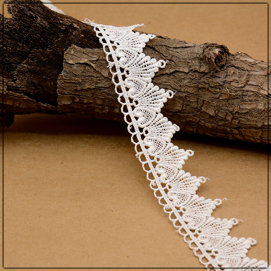 Shuttle One Side Border Lace