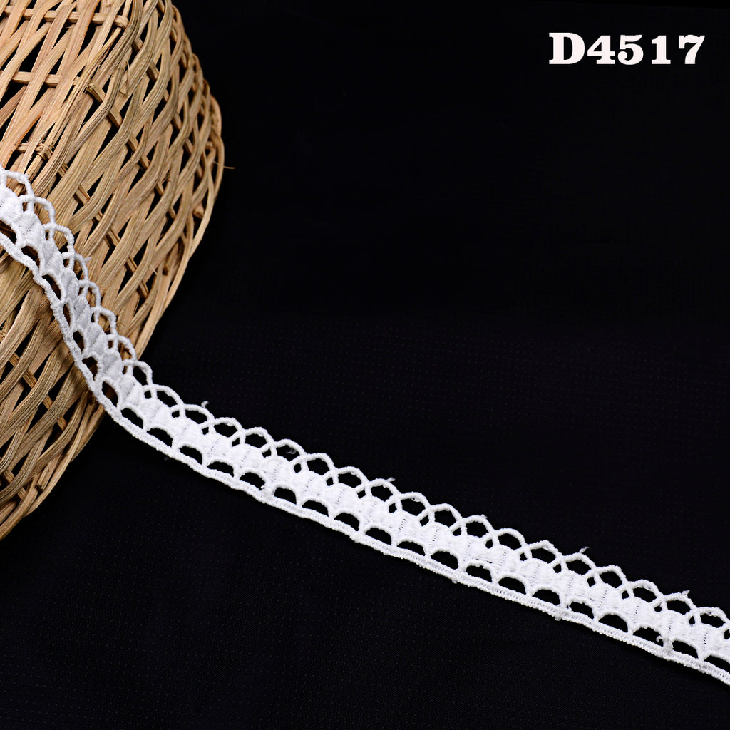 Shuttle One Side Border Lace