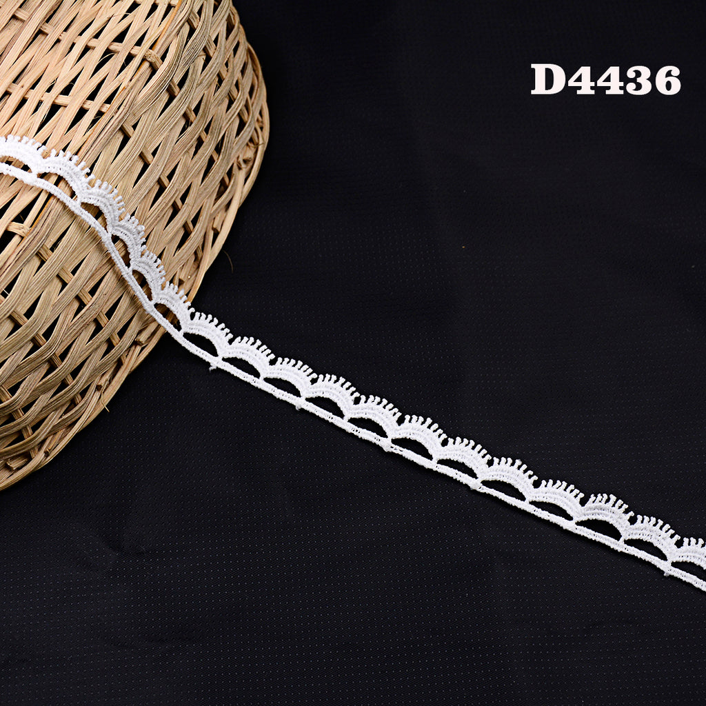 Shuttle One Side Border Lace