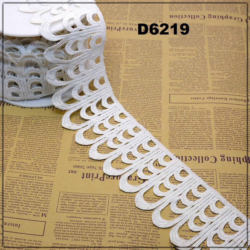 Shuttle One Side Border Lace