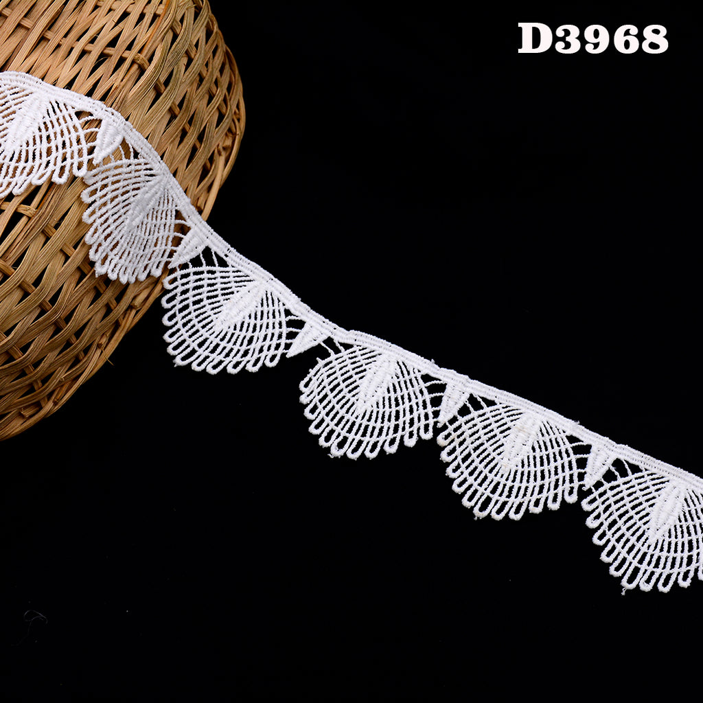 Shuttle One Side Border Lace