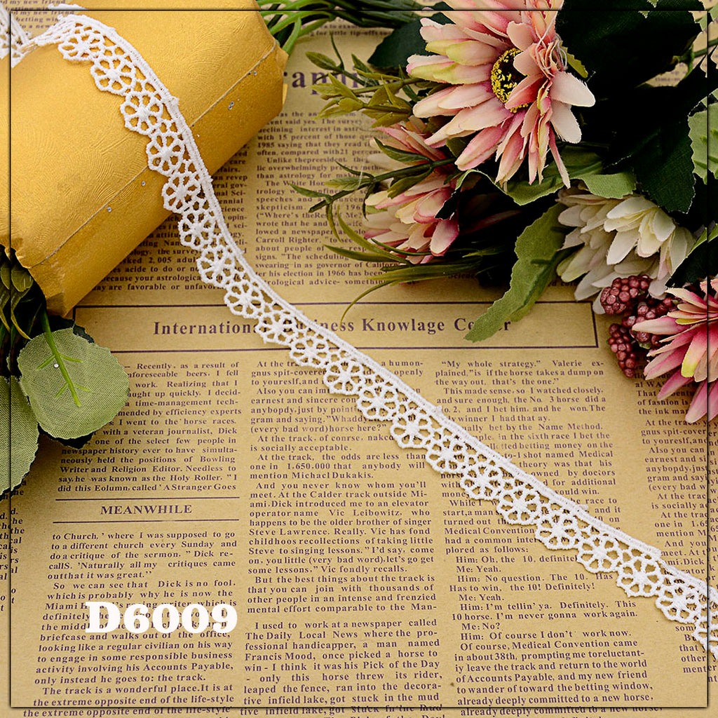 Shuttle One Side Border Lace