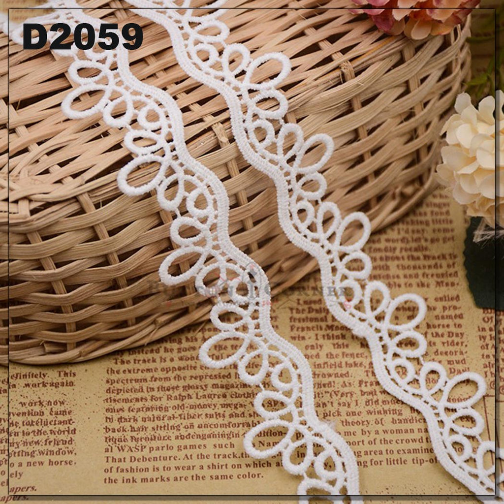 Shuttle One Side Border Lace