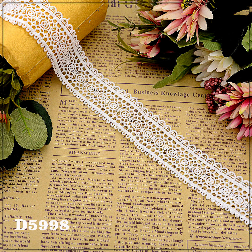 Shuttle One Side Border Lace