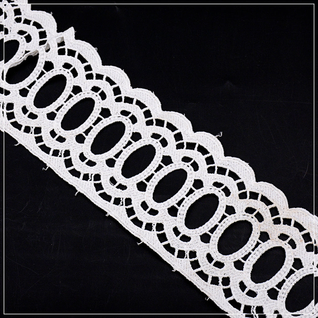 Shuttle One Side Border Lace