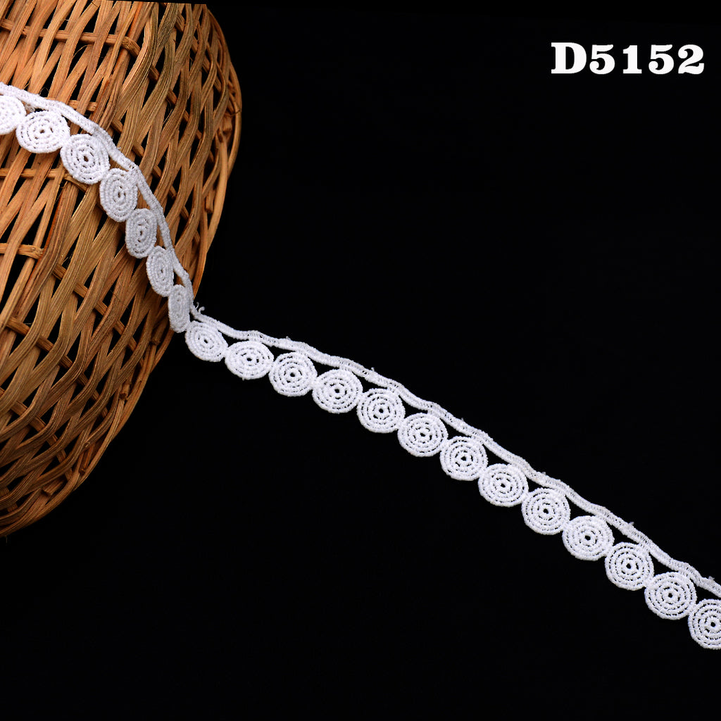 Shuttle One Side Border Lace