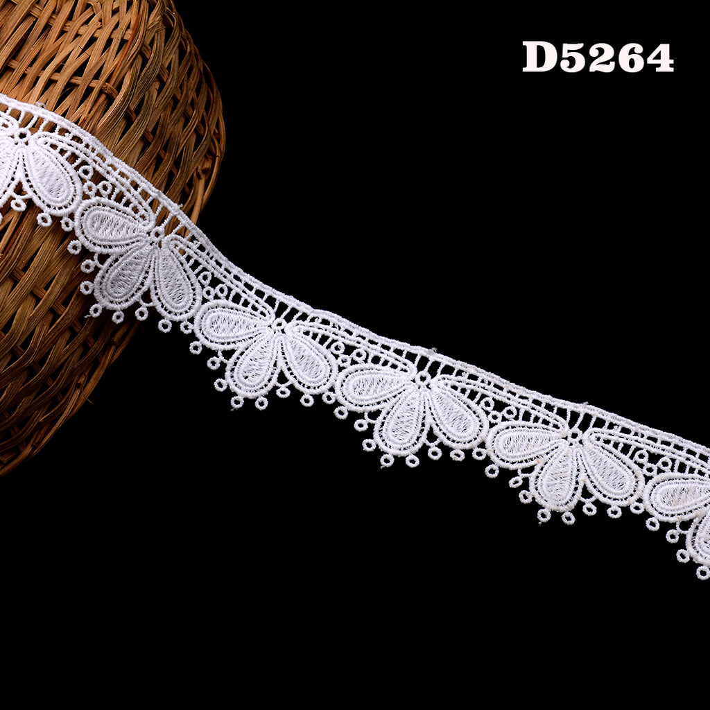 Shuttle One Side Border Lace
