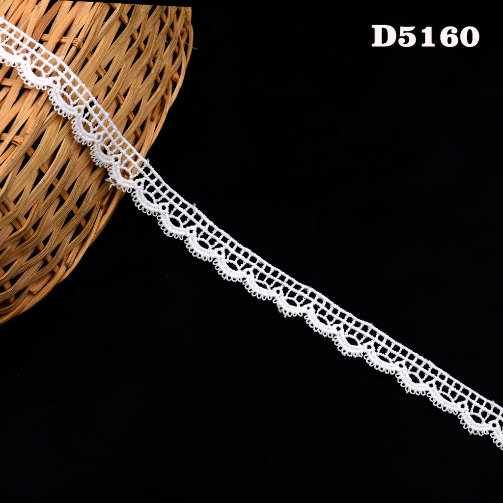 Shuttle One Side Border Lace