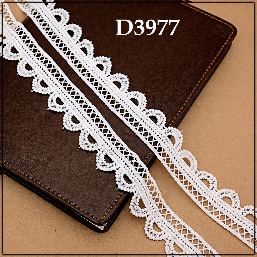 Shuttle One Side Border Lace