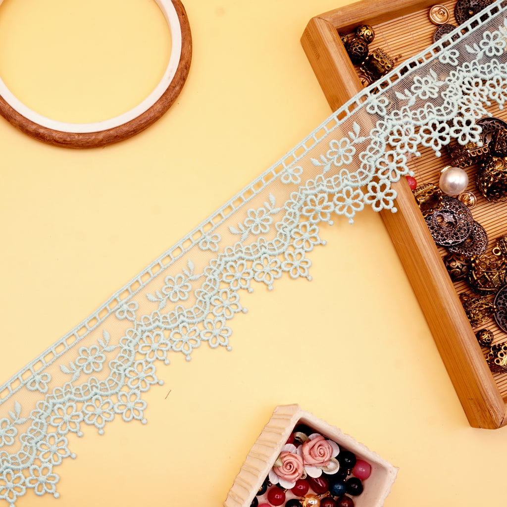 Shuttle Net Lace