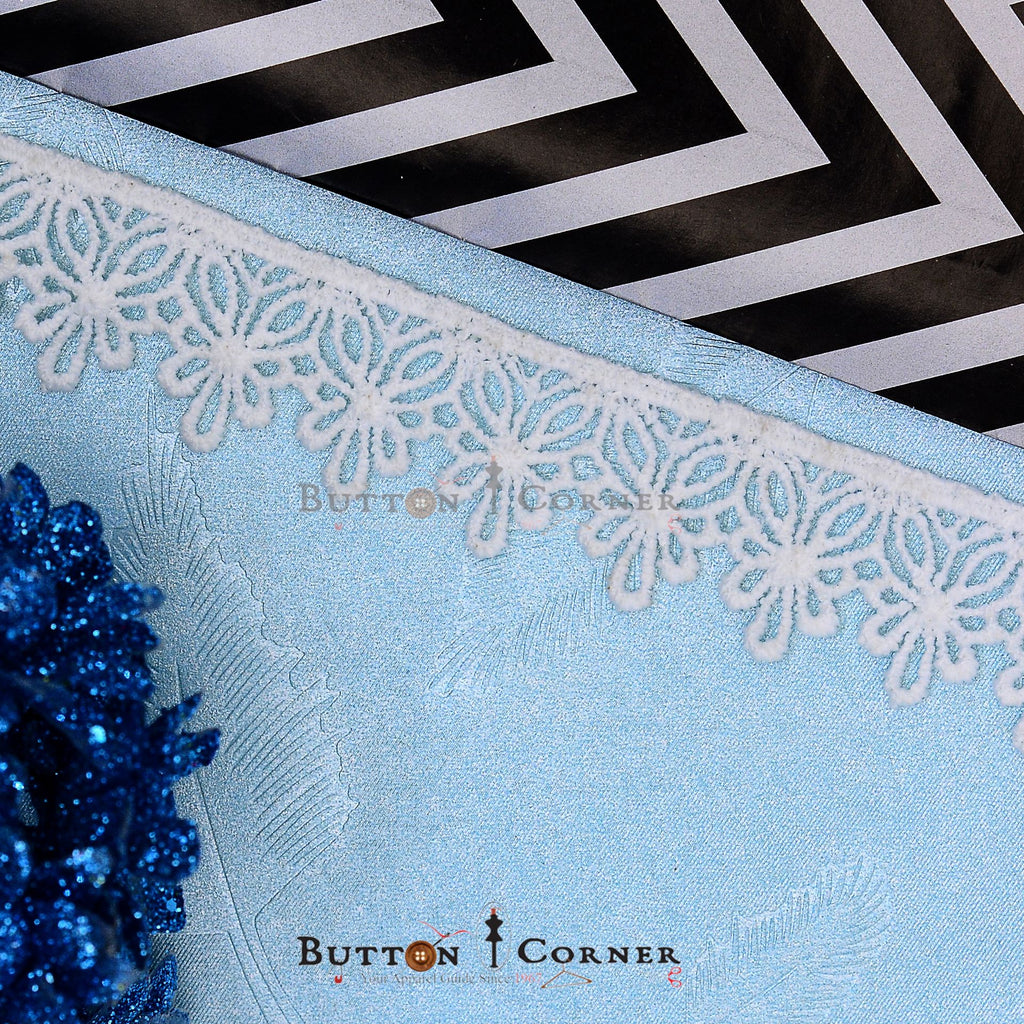Shuttle One Side Border Lace