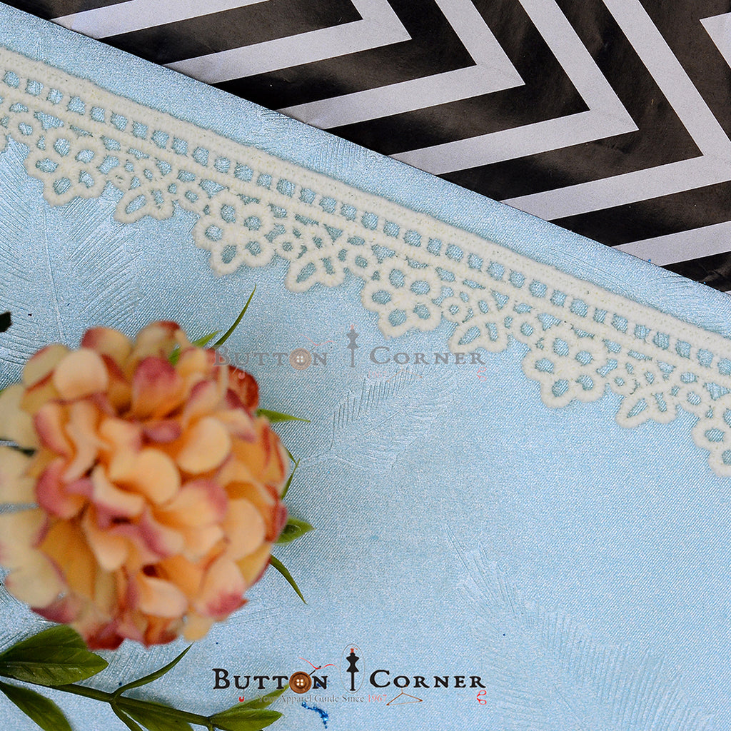 One Side Border Shuttle Lace