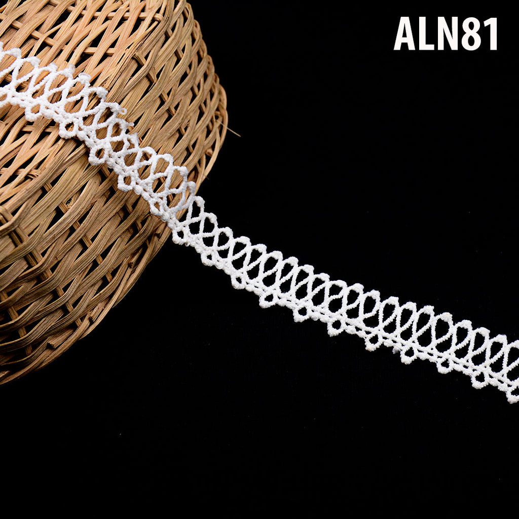 One Side Border Shuttle Lace