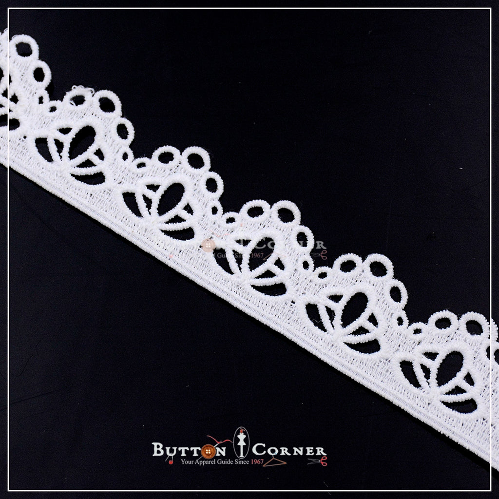 One Side Border Shuttle Lace