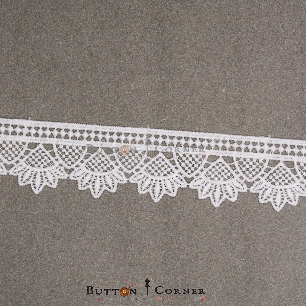 One Side Border Shuttle Lace