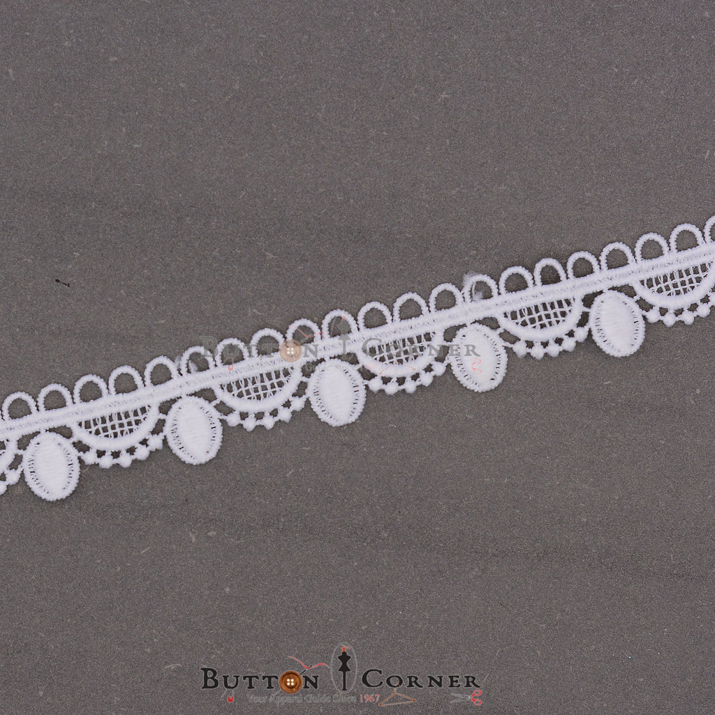 One Side Border Shuttle Lace