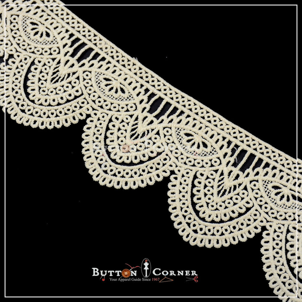One Side Border Shuttle Lace