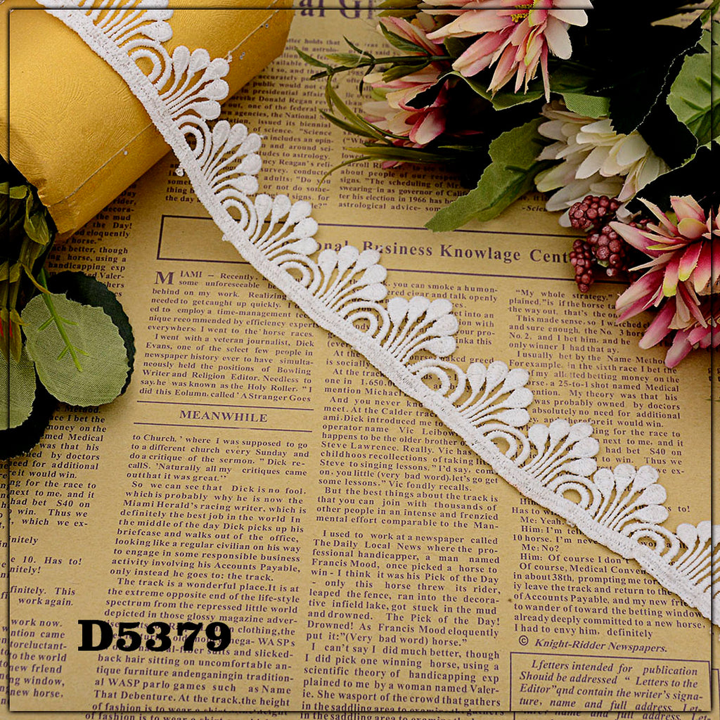 Shuttle One Side Border Lace