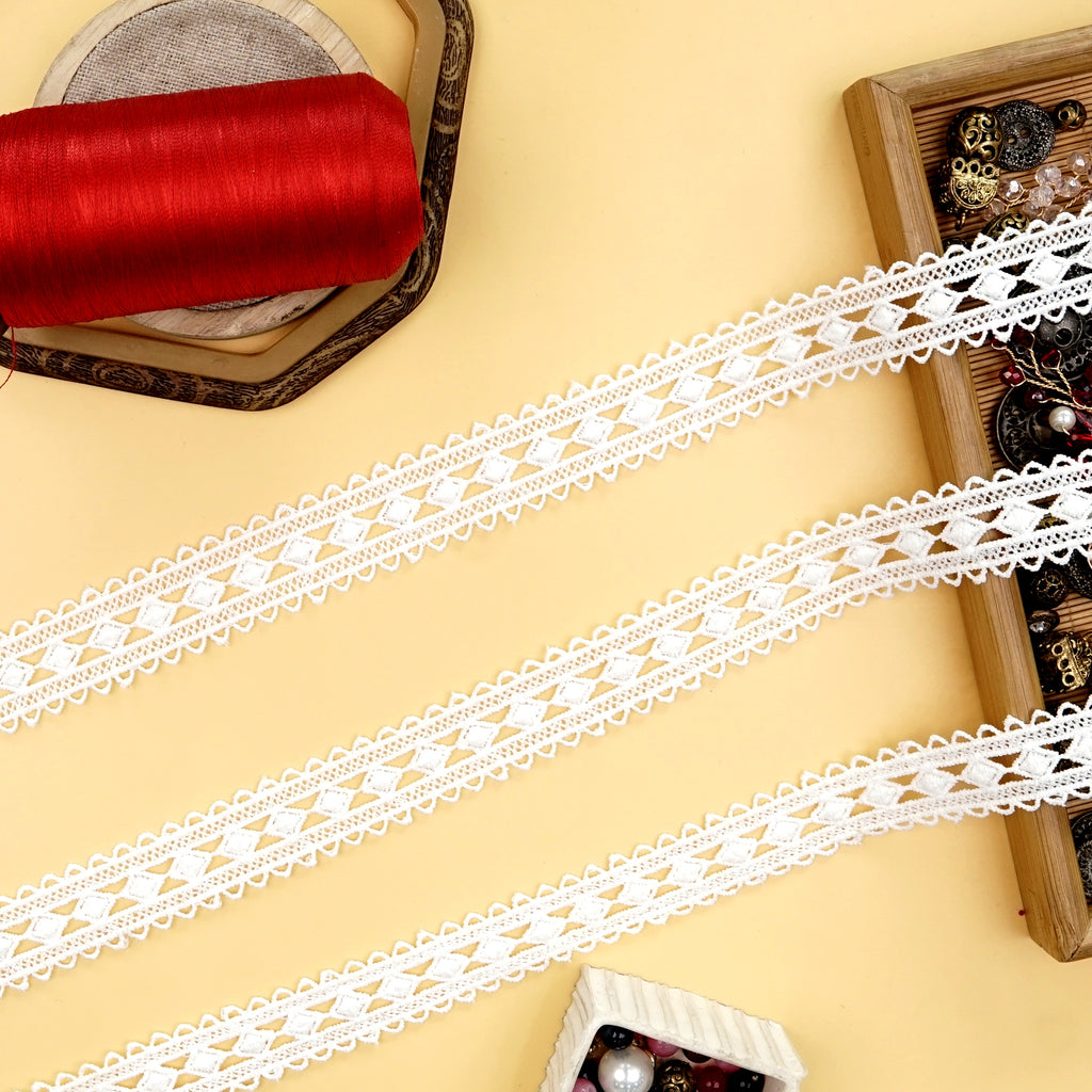 Double Side Border Shuttle Lace