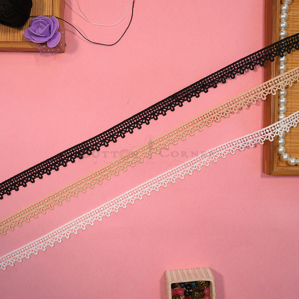 One Side Border Shuttle Lace