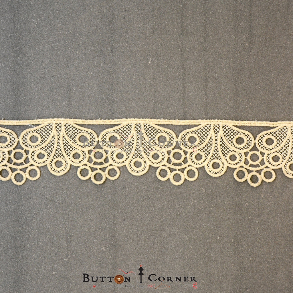 One Side Border Shuttle Lace