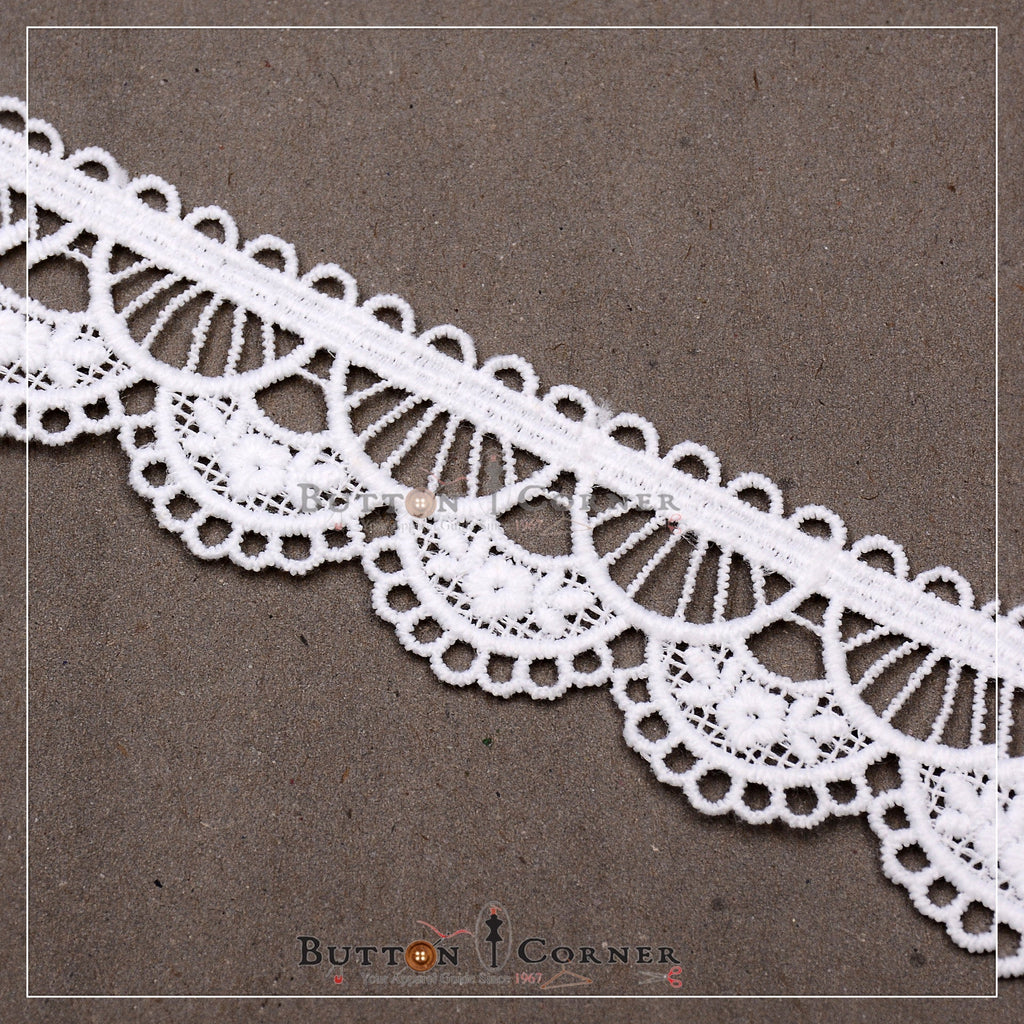 One Side Border Shuttle Lace