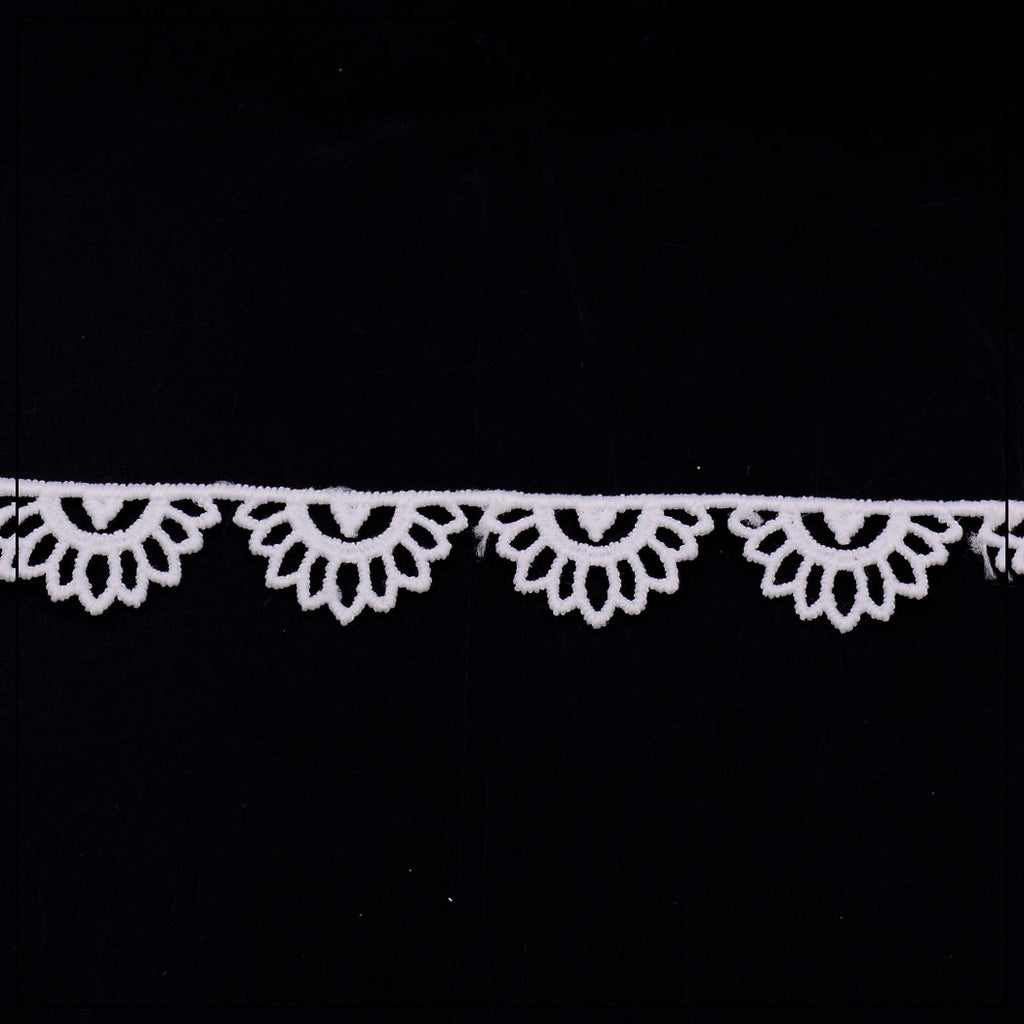 One Side Border Shuttle Lace