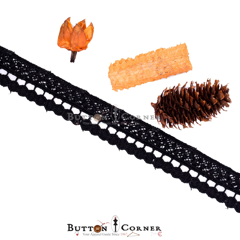 One Side Border Shuttle Lace