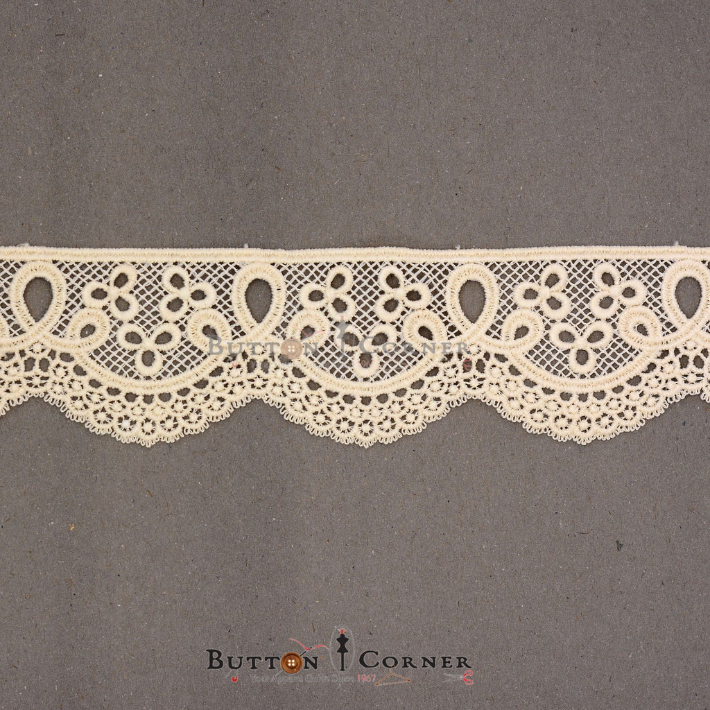 One Side Border Shuttle Lace