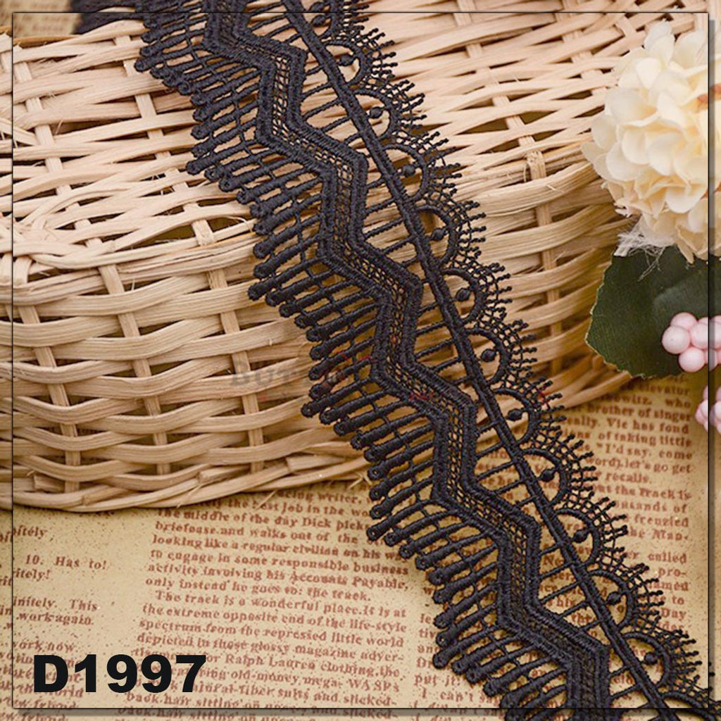 Shuttle One Side Border Lace