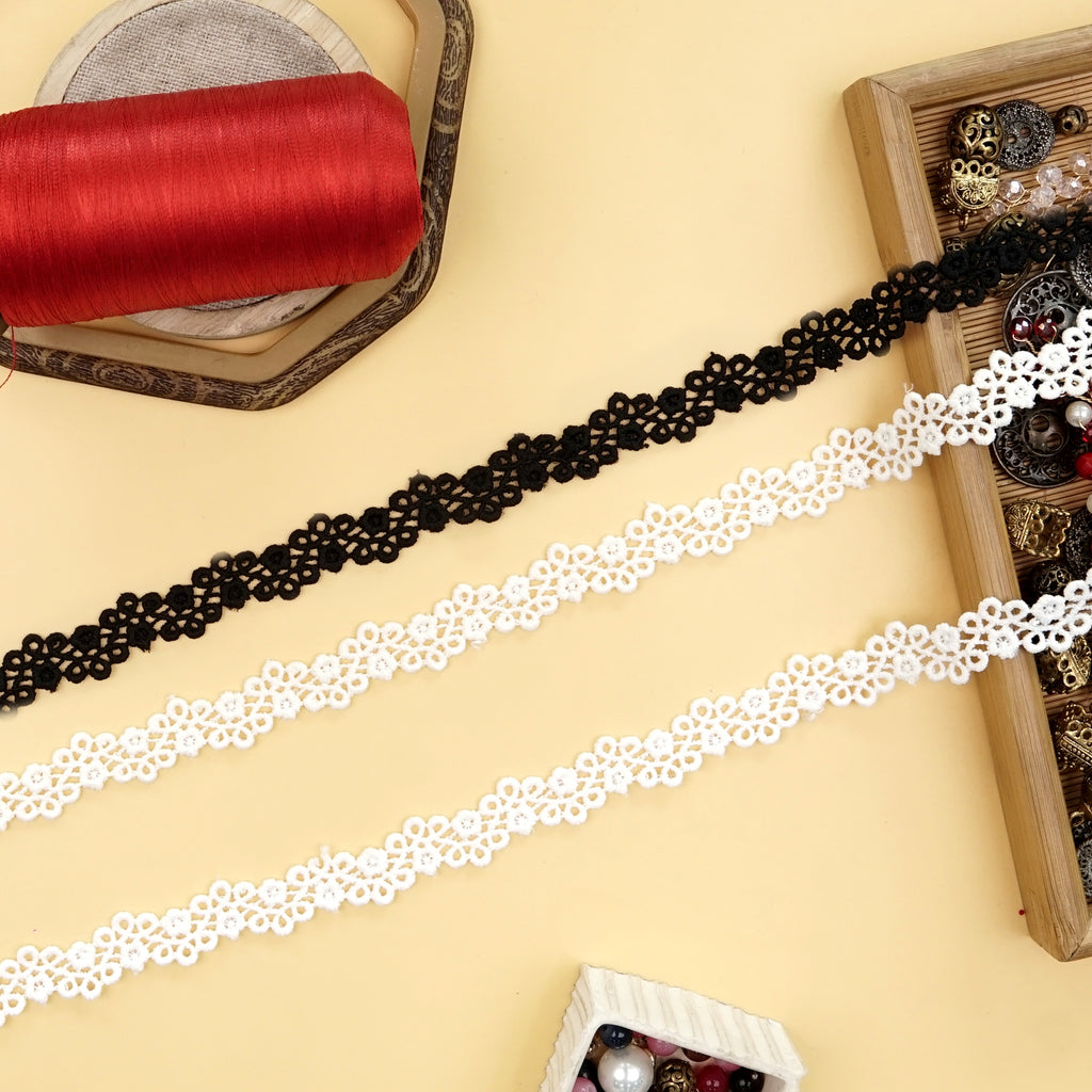 Applique Shuttle Lace