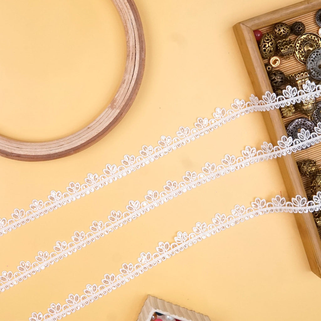 Sequence Shuttle Lace