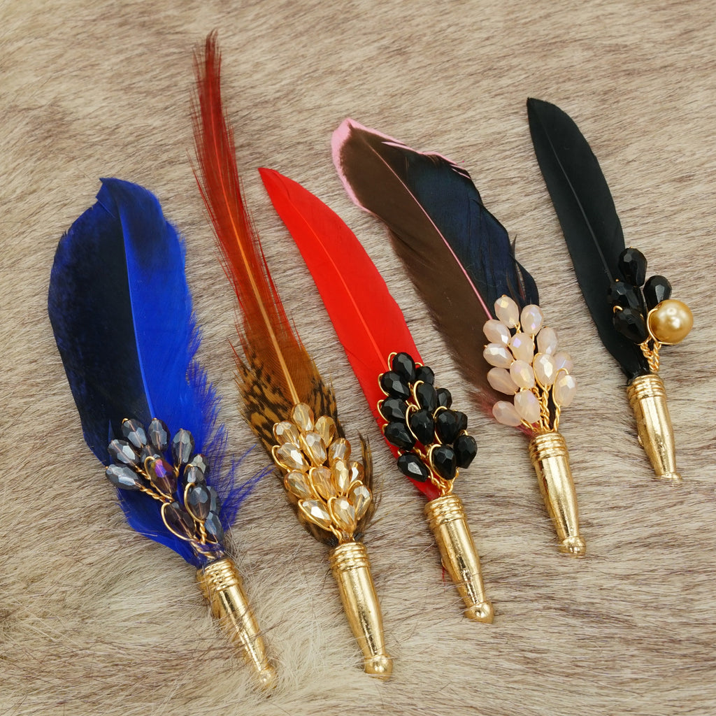 Fancy Lapel Pin In Birds Feather