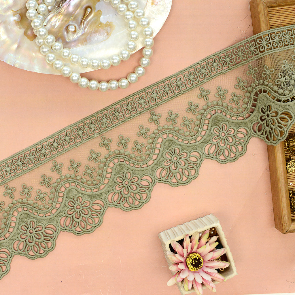 One Side Border Shuttle Net Lace – Button Corner