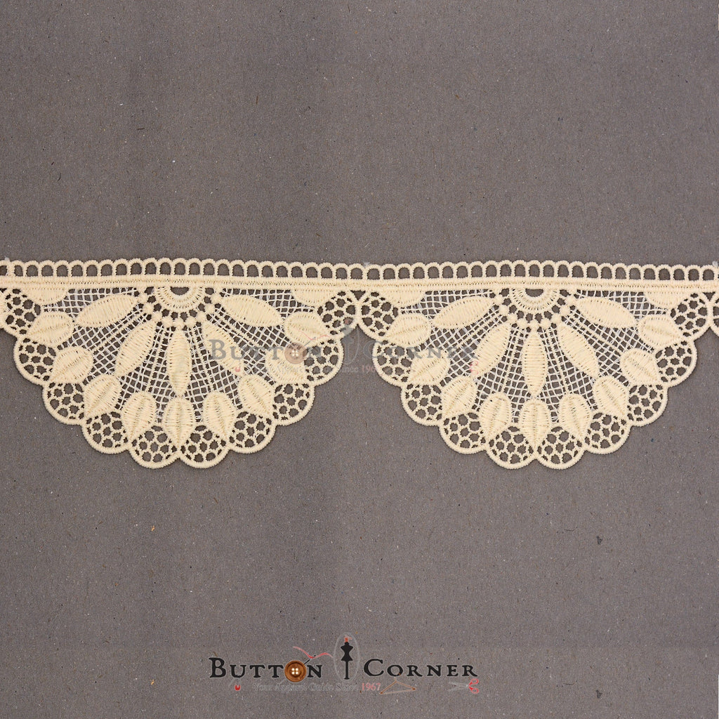 One Side Border Shuttle Lace