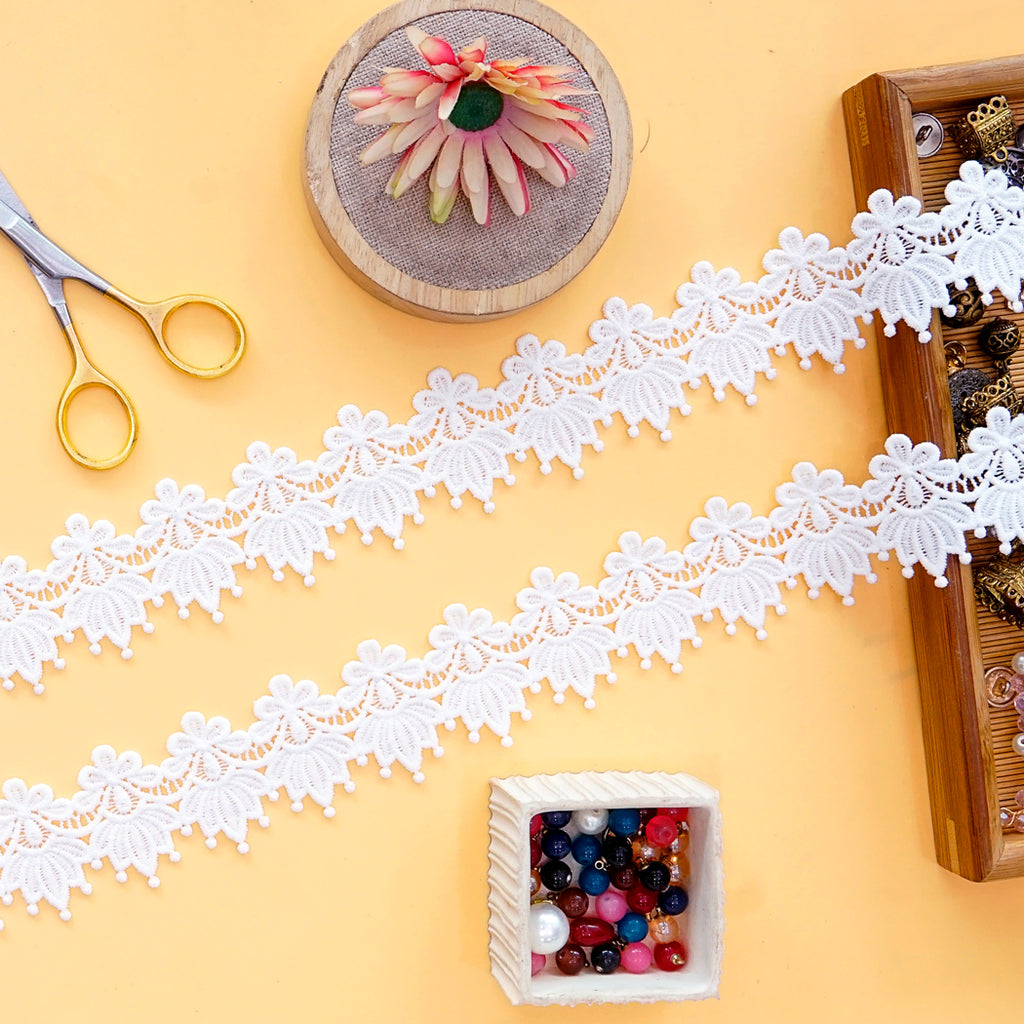 Applique Shuttle Lace