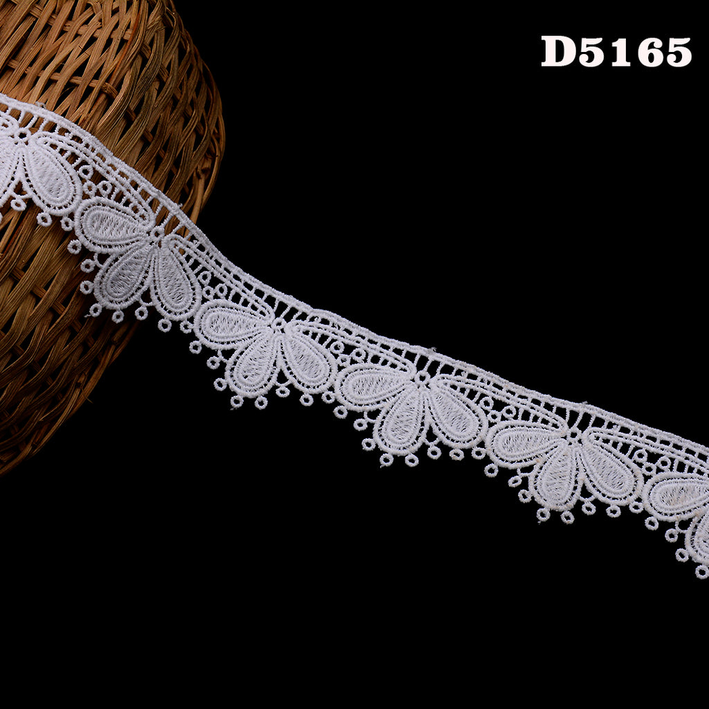 Shuttle One Side Border Lace