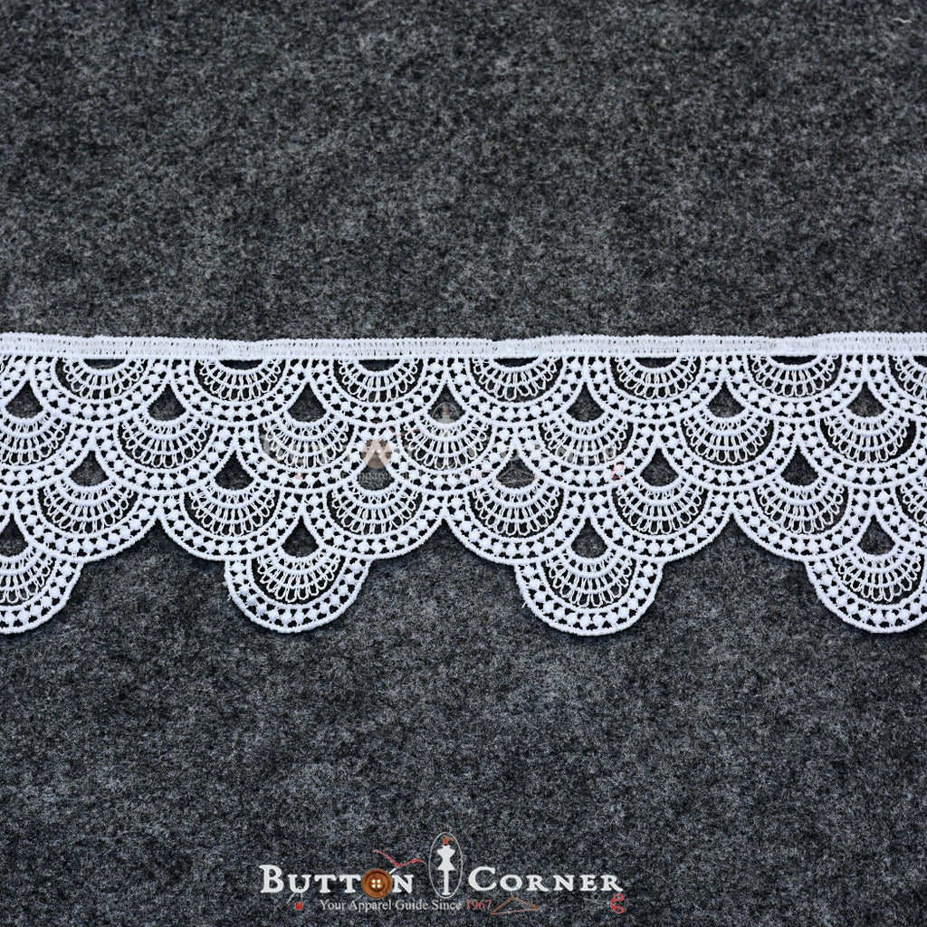 One Side Border Shuttle Lace