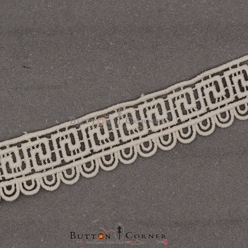 One Side Border Shuttle Lace