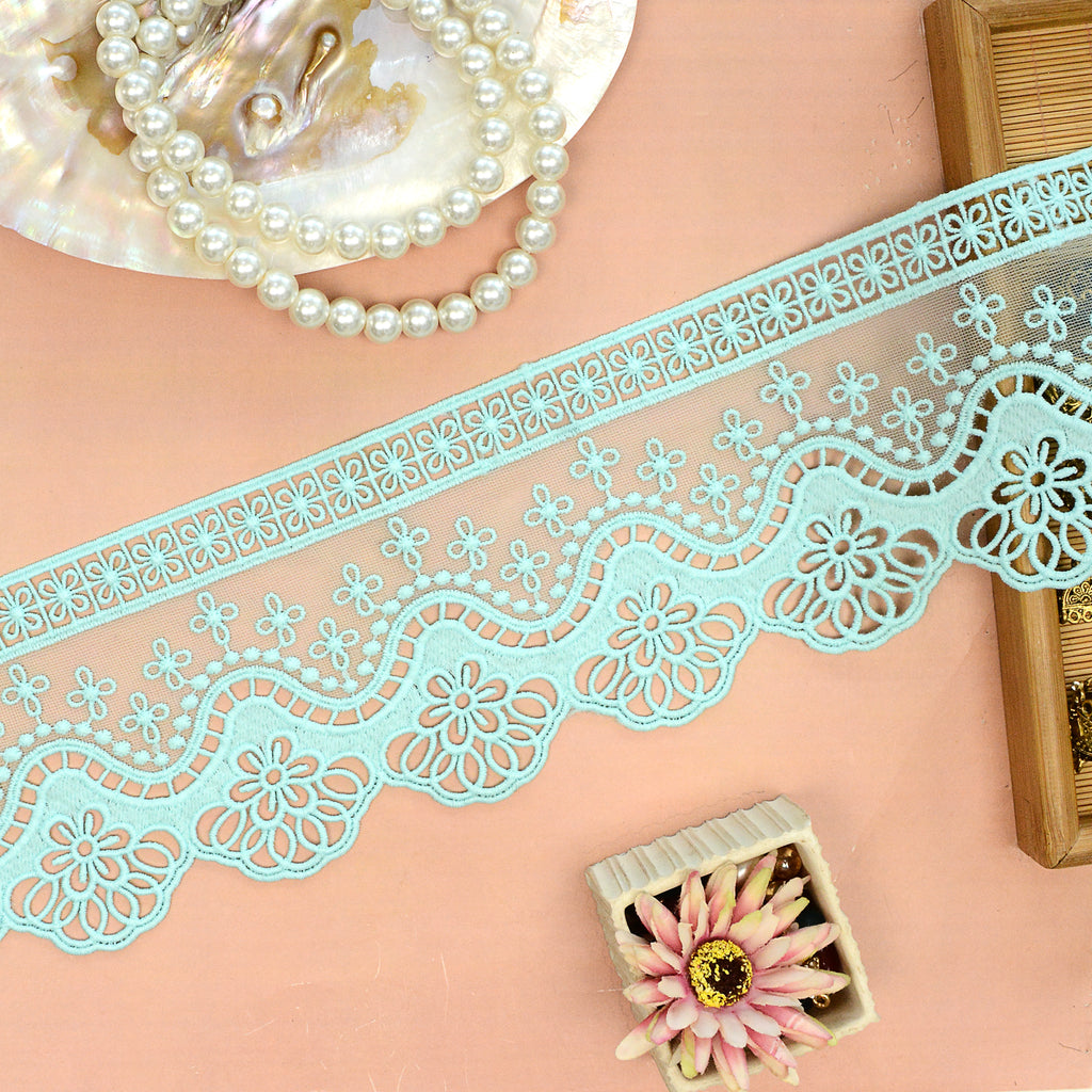 One Side Border Shuttle Net Lace – Button Corner
