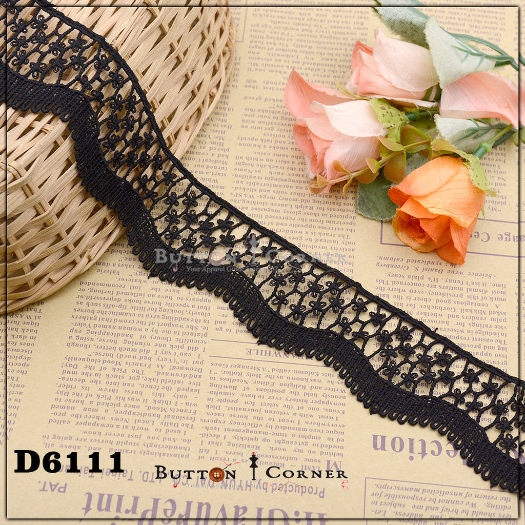 One Side Border Shuttle Lace