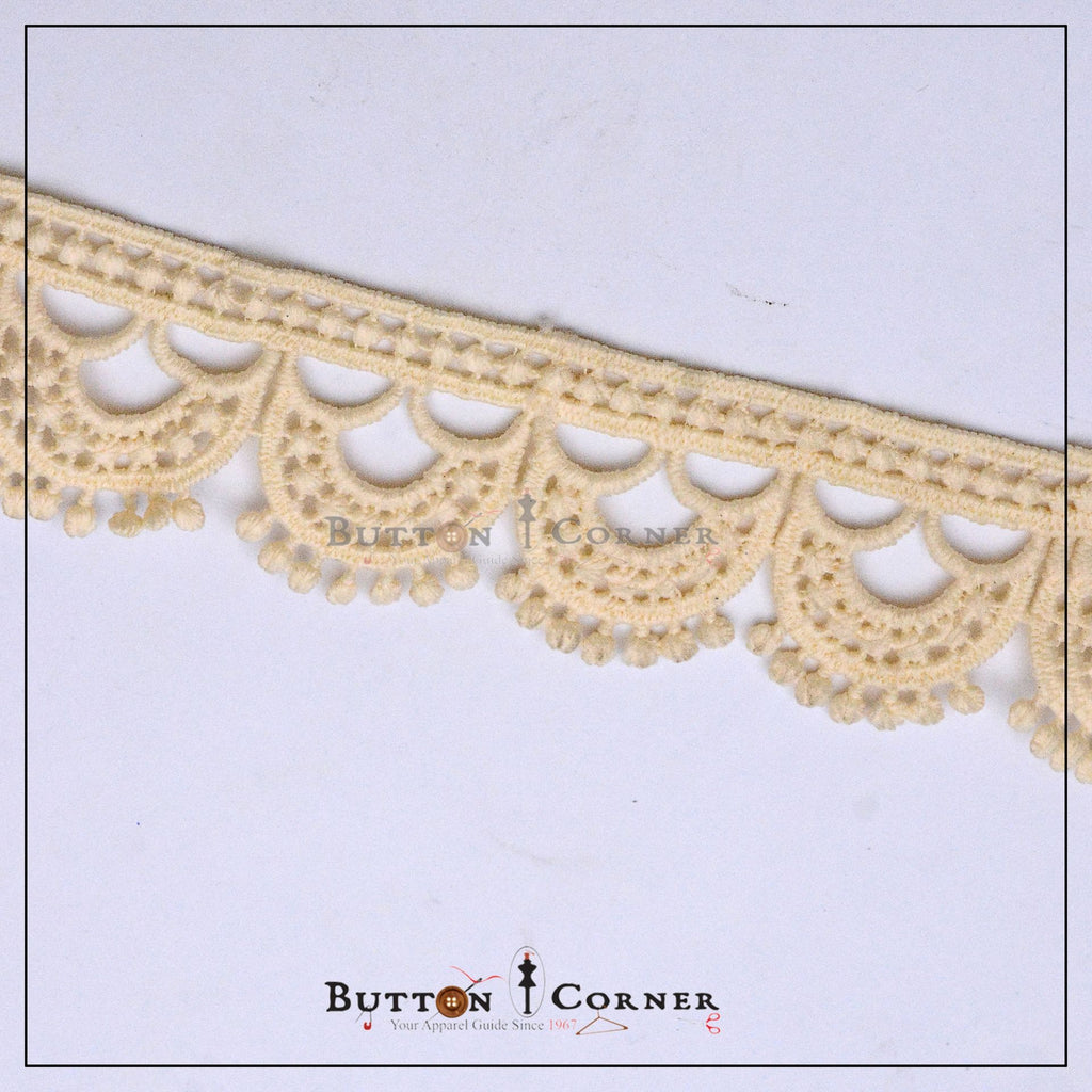 One Side Border Shuttle Lace