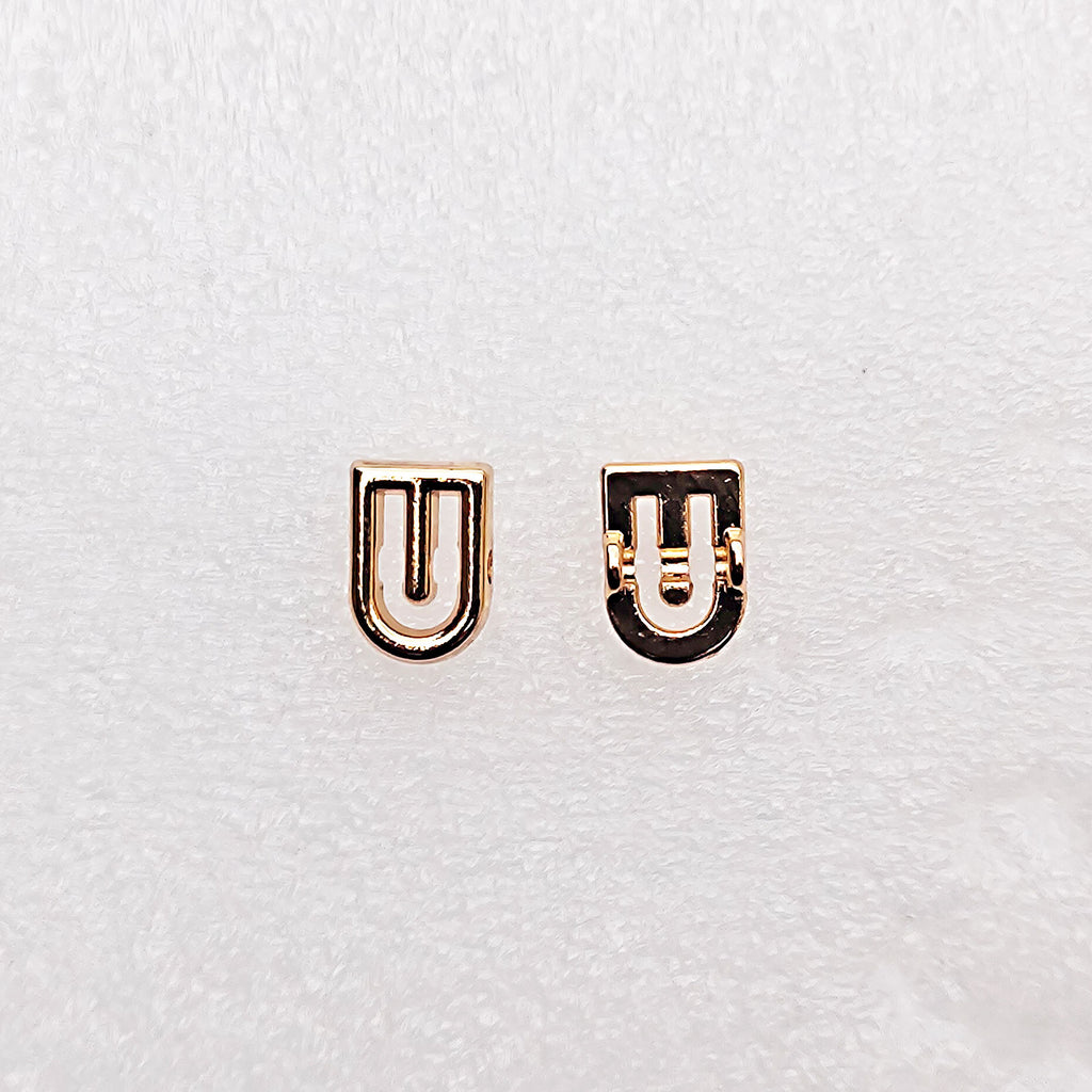 Buckle Design D Shape Pendant