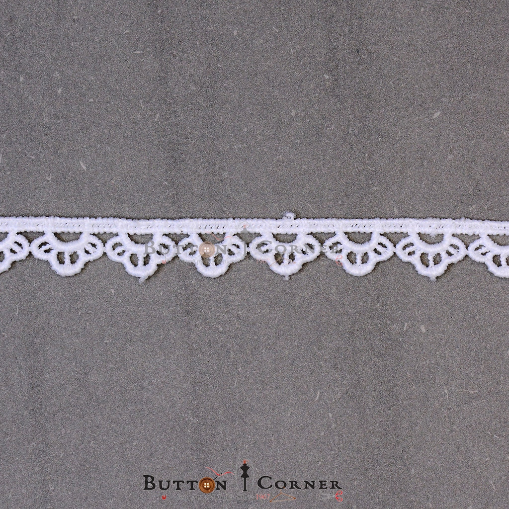 One Side Border Shuttle Lace