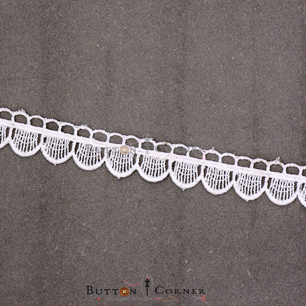 One Side Border Shuttle Lace