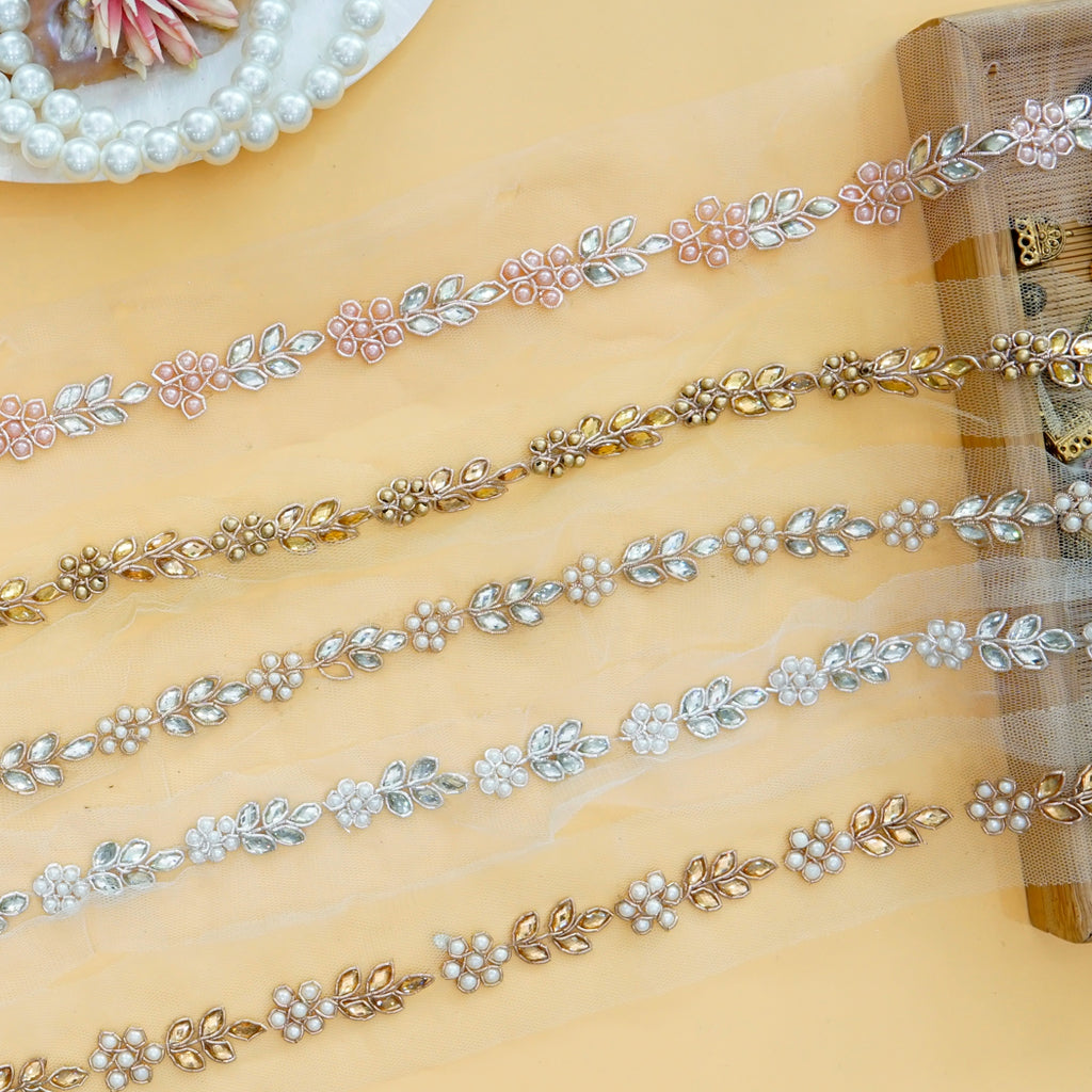 يتوهم كوندان الدانتيل