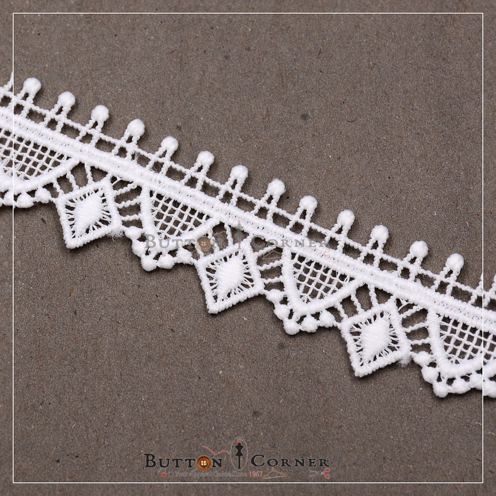 One Side Border Shuttle Lace