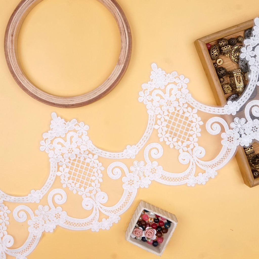One Side Border Organza Lace