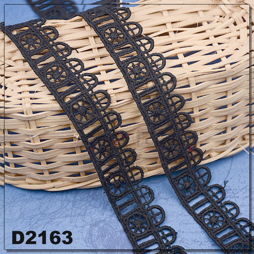 Shuttle One Side Border Lace