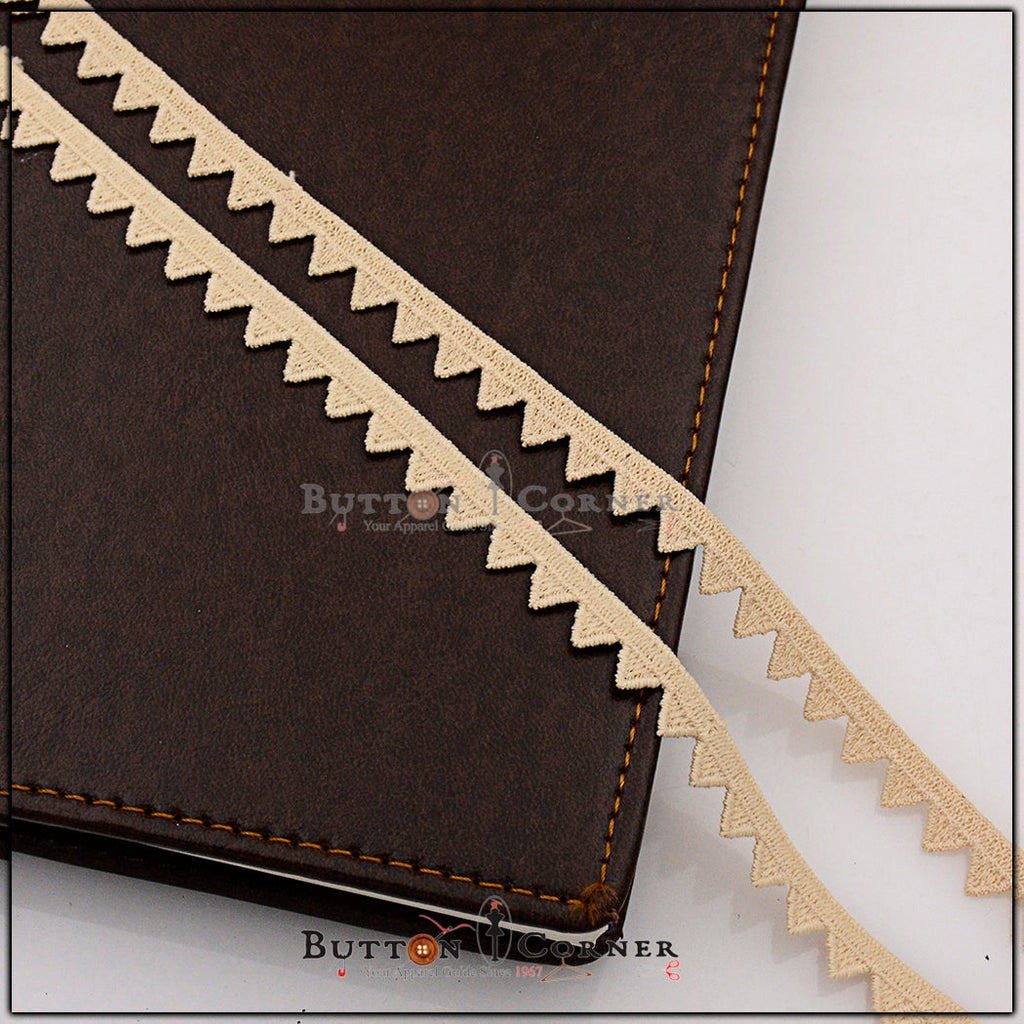 One Side Border Shuttle Lace